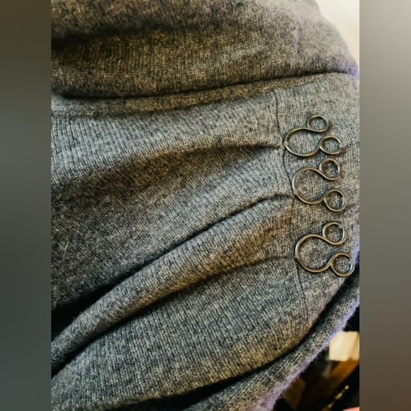 100% Cashmere Pullover Sweater - Picture 6 of 6
